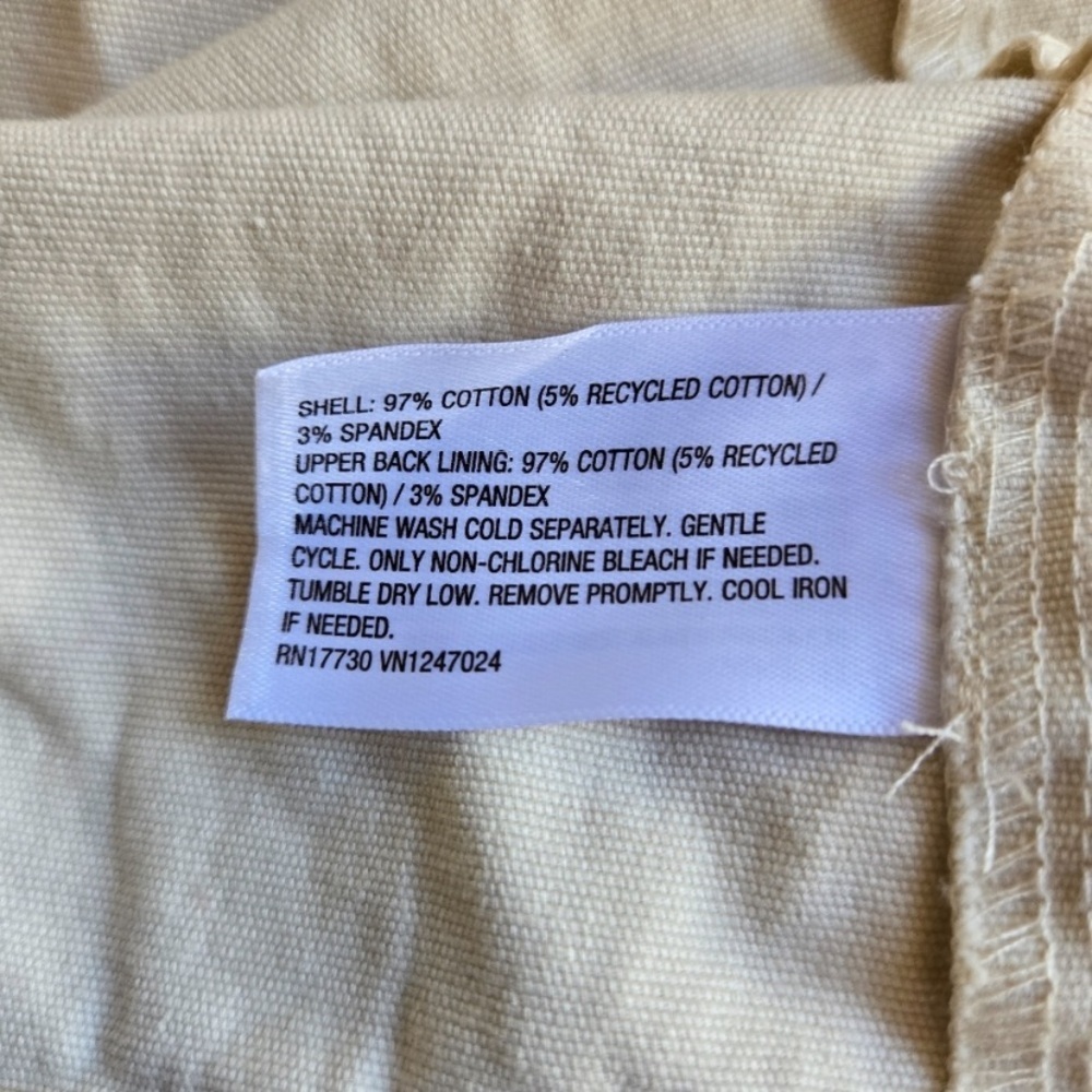 Future Collective - Women's
Cropped Chore Jacket - Future
Collective C Cream - Picture 4 of 6
